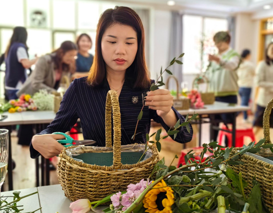 女神節(jié)里笑容翻飛，歡樂不退